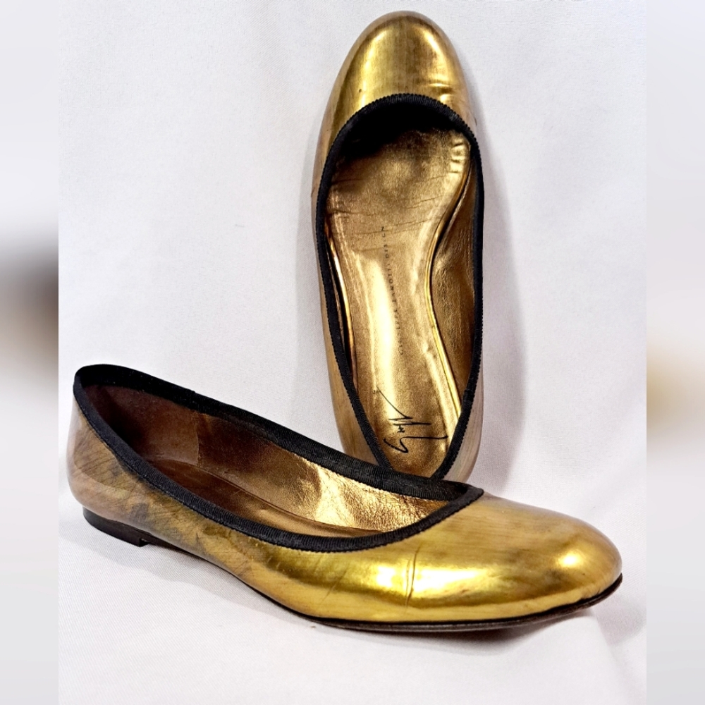 Giuseppe Zanotti Design Gold Metallic Leather Flats Navy Blue Trim Italy 37